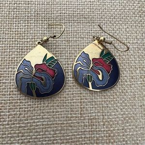 Inlay Modern Design Pierced Earrings